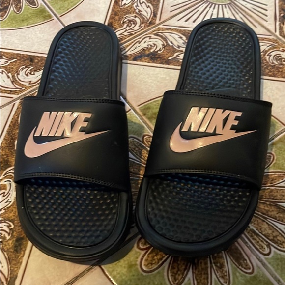 Womens Nike Slides - Picture 1 of 5